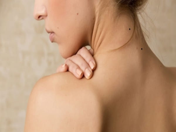 Các vị trí phổ biến của 2 nốt ruồi sau gáy và ý nghĩa riêng