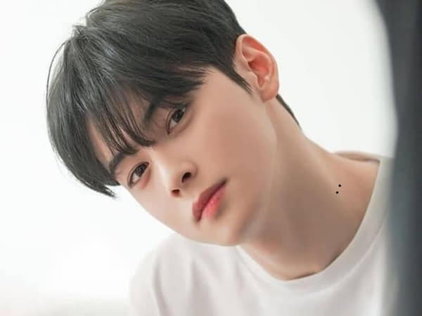 2 nốt ruồi song song ở cổ hoặc ngực