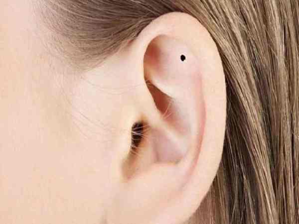 Nốt ruồi ở vành tai trái nữ – biểu tượng của lòng nhân hậu và phúc đức