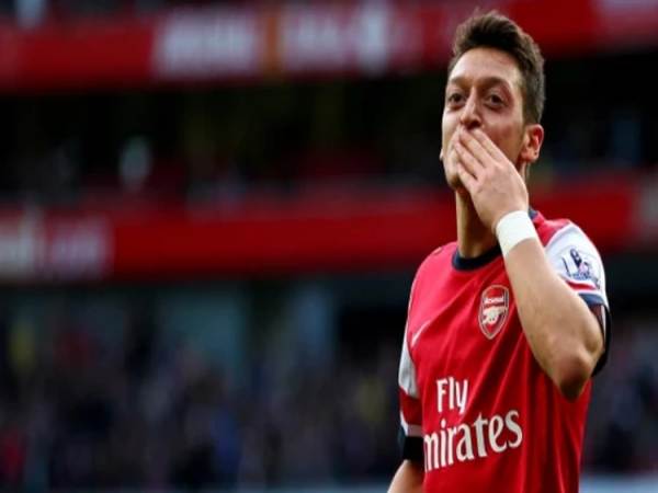 Mesut Özil – Kiến trúc sư tuyến giữa Arsenal