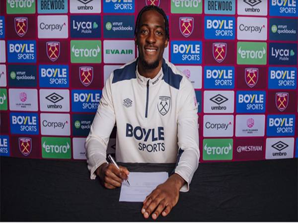 Deadline day nghẹt thở và bài toán hàng thủ West Ham