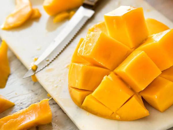 Khám phá ý nghĩa giấc mơ thấy ăn xoài là điềm lành hay dữ?